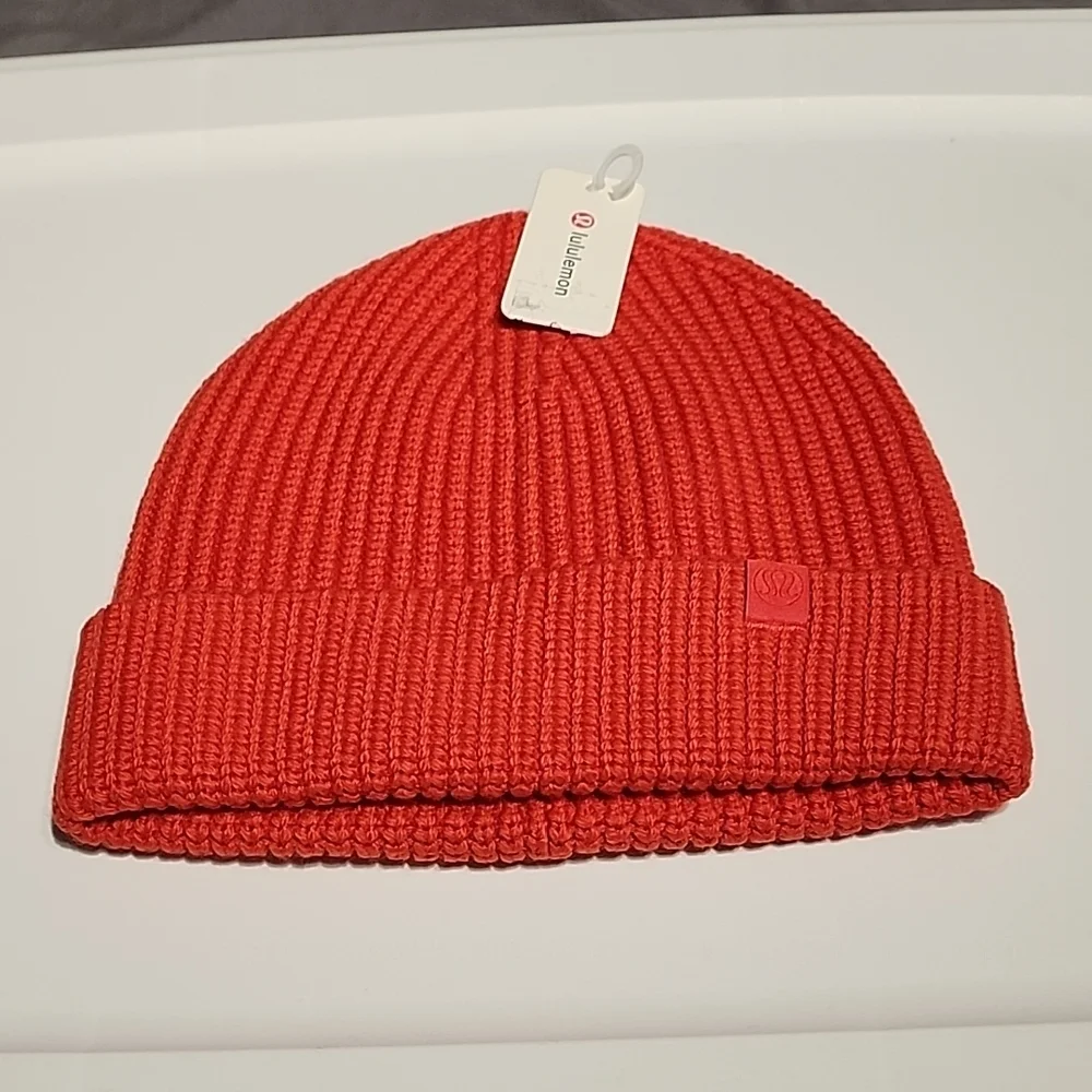 Lululemon Red Knit Beanie NWT